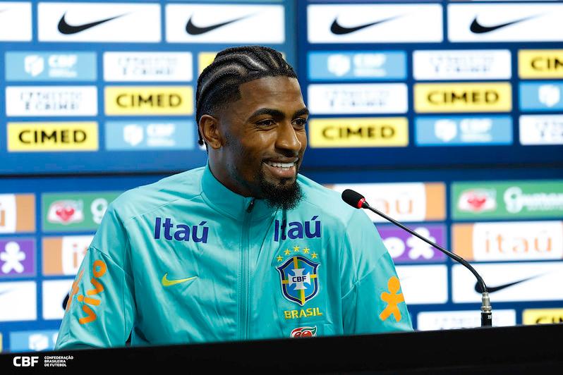 5 ideias de títulos:
1. Domine a Defesa: Guia Completo para Zagueiros de Elite
2. Zagueiro Moderno: Técnicas Essenciais para o Futebol Atual
3. Preparação Física e Mental: O Segredo dos Melhores Zagueiros
4. Análise Tática: Como um Zagueiro Pode Ler o Jogo e Liderar a Defesa
5. Do Básico ao Avançado: Evoluindo como Zagueiro no Futebol