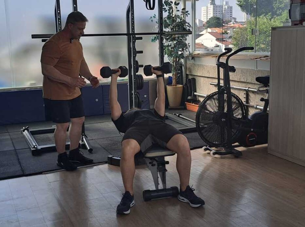 exercícios auxiliares para supino