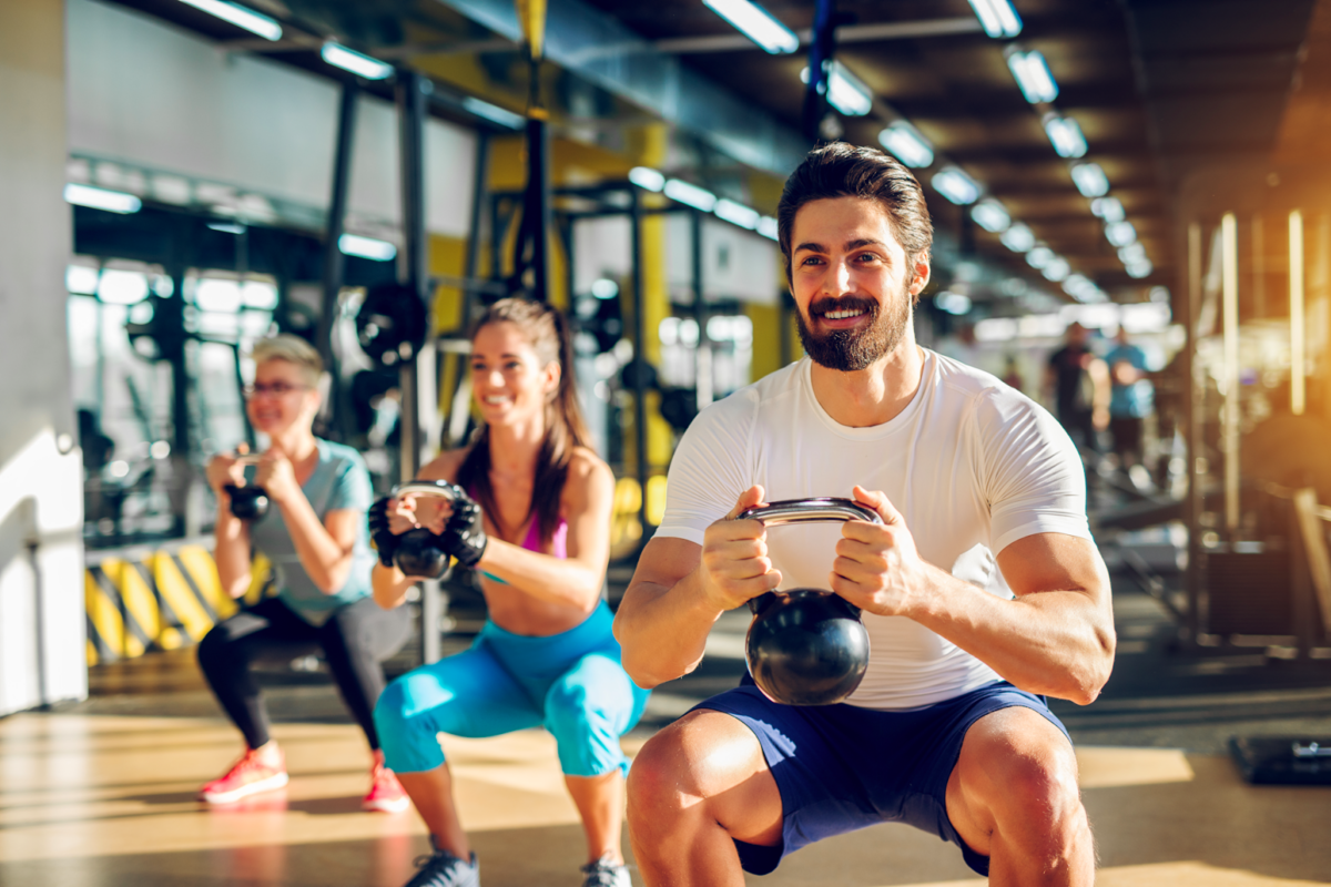 Circuitos e EMOM
5. Segurança e Técnica: Dicas Essenciais para Treinar Cardio com Kettlebell