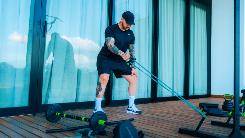 5 ideias de títulos:
1. Guia Completo: Exercícios de Peso Corporal para Fazer em Casa
2. Transforme Sua Casa em Academia: Treinos Eficazes Sem Equipamentos
3. Fortaleça Seu Corpo em Casa: Exercícios Essenciais para Iniciantes
4. Cardio e Força em Casa: Rotina Completa Sem Necessidade de Equipamentos
5. Dicas de Ouro: Como Maximizar Seus Treinos em Casa