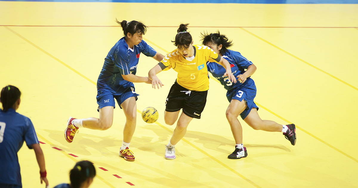 Análise Tática: Uso da Finta de Passe para Quebrar Defesas no Handebol