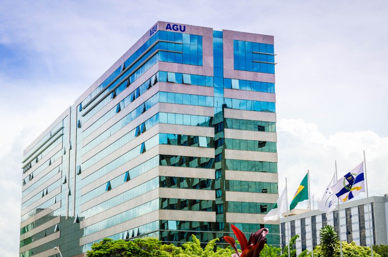 função da advocacia geral da união