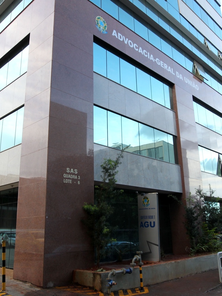 função da advocacia geral da união