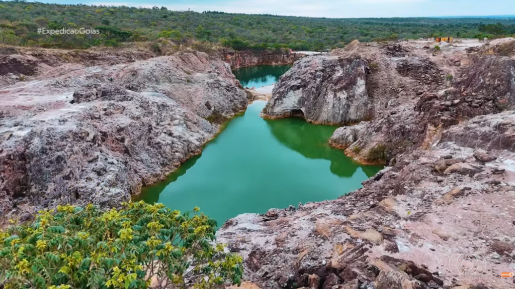 garimpo de cristais cristalina visita