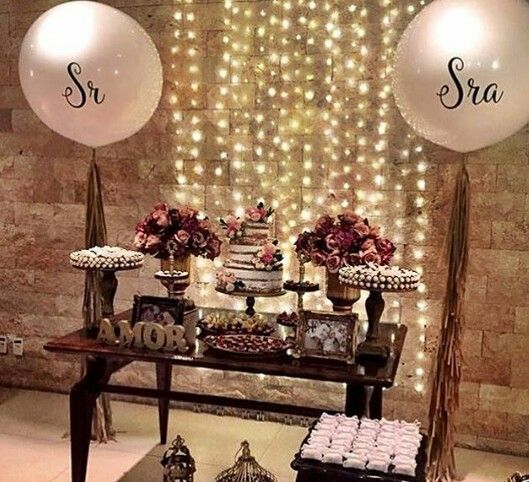 Redomas Iluminadas: Crie um Ambiente Sofisticado com Fio de Fada e Rosas