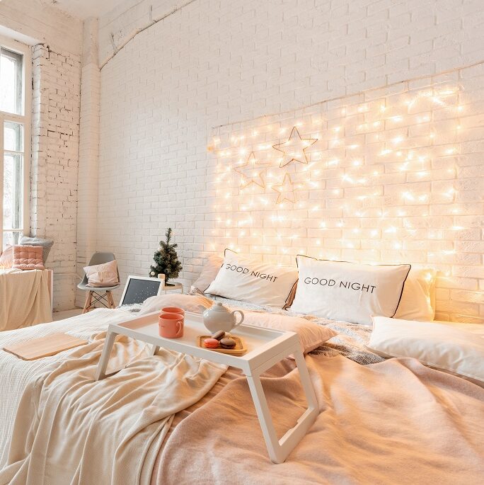 5 ideias criativas para decorar seu quarto com fitas de LED