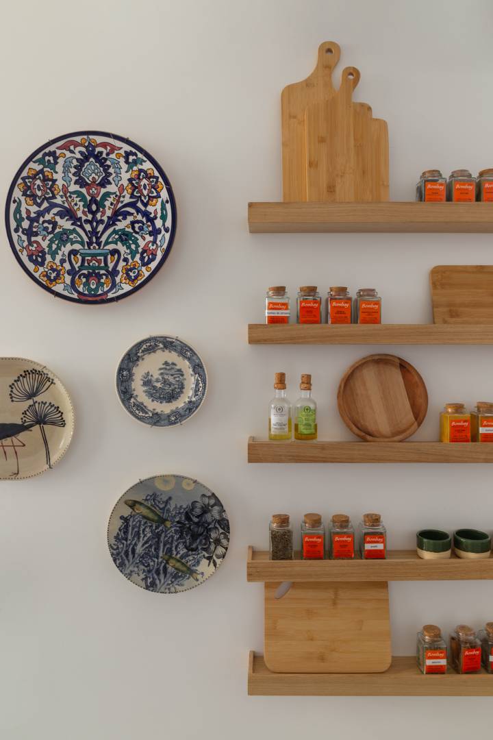 5 Maneiras Criativas de Usar Pratos na Decoração