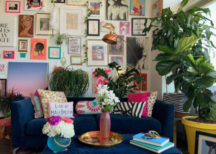 ideias de decoração com quadros coloridos