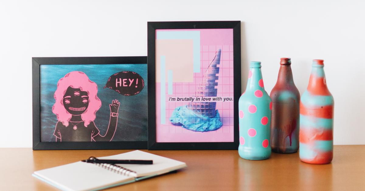 Quadros Abstratos vs. Clássicos: Qual Estilo Escolher para Seu Ambiente?