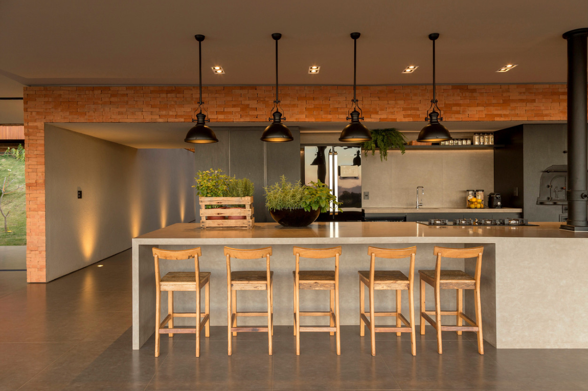 Iluminação e Plantas: O Toque Final no Estilo Rústico Moderno