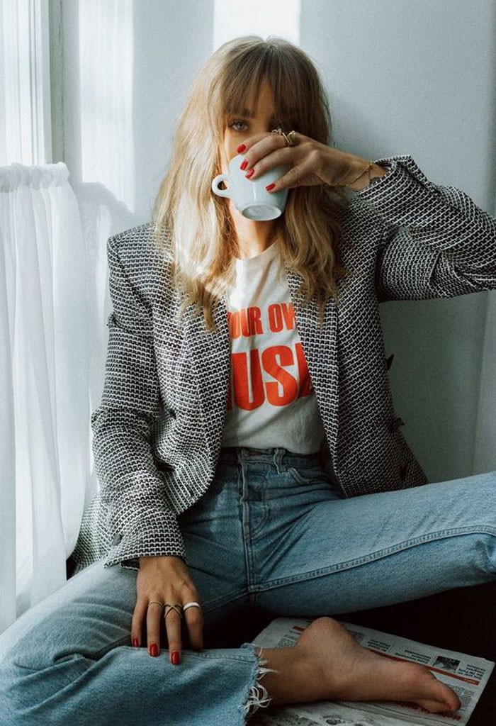 ideias de looks com calça jeans e blazer