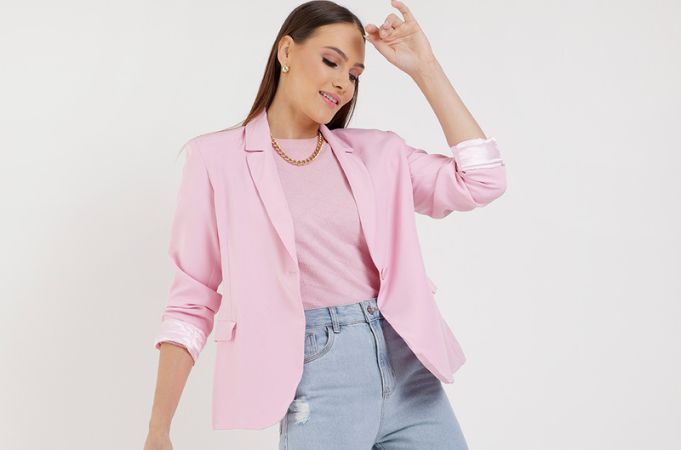 5 sapatos que combinam perfeitamente com blazer e jeans