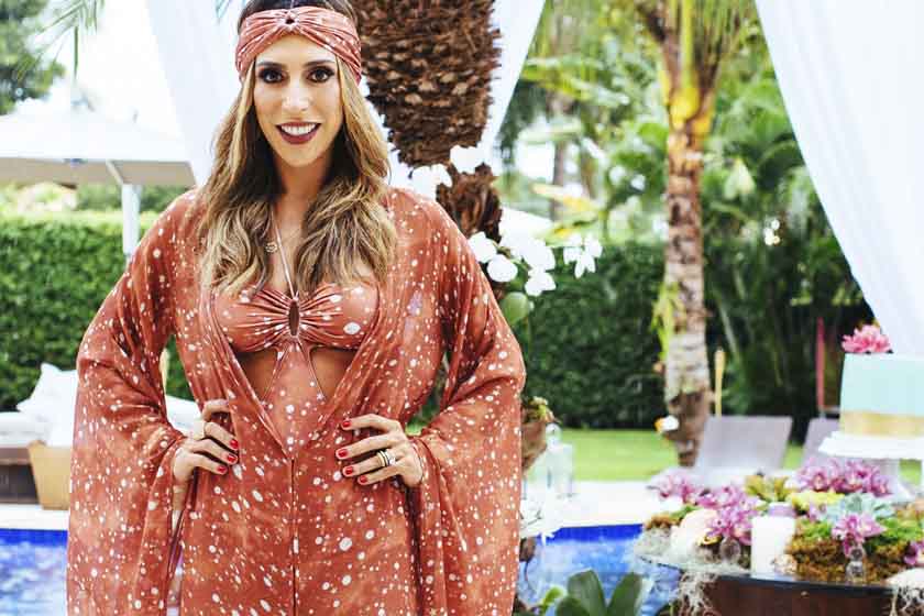 Como escolher o biquíni ideal para sua pool party