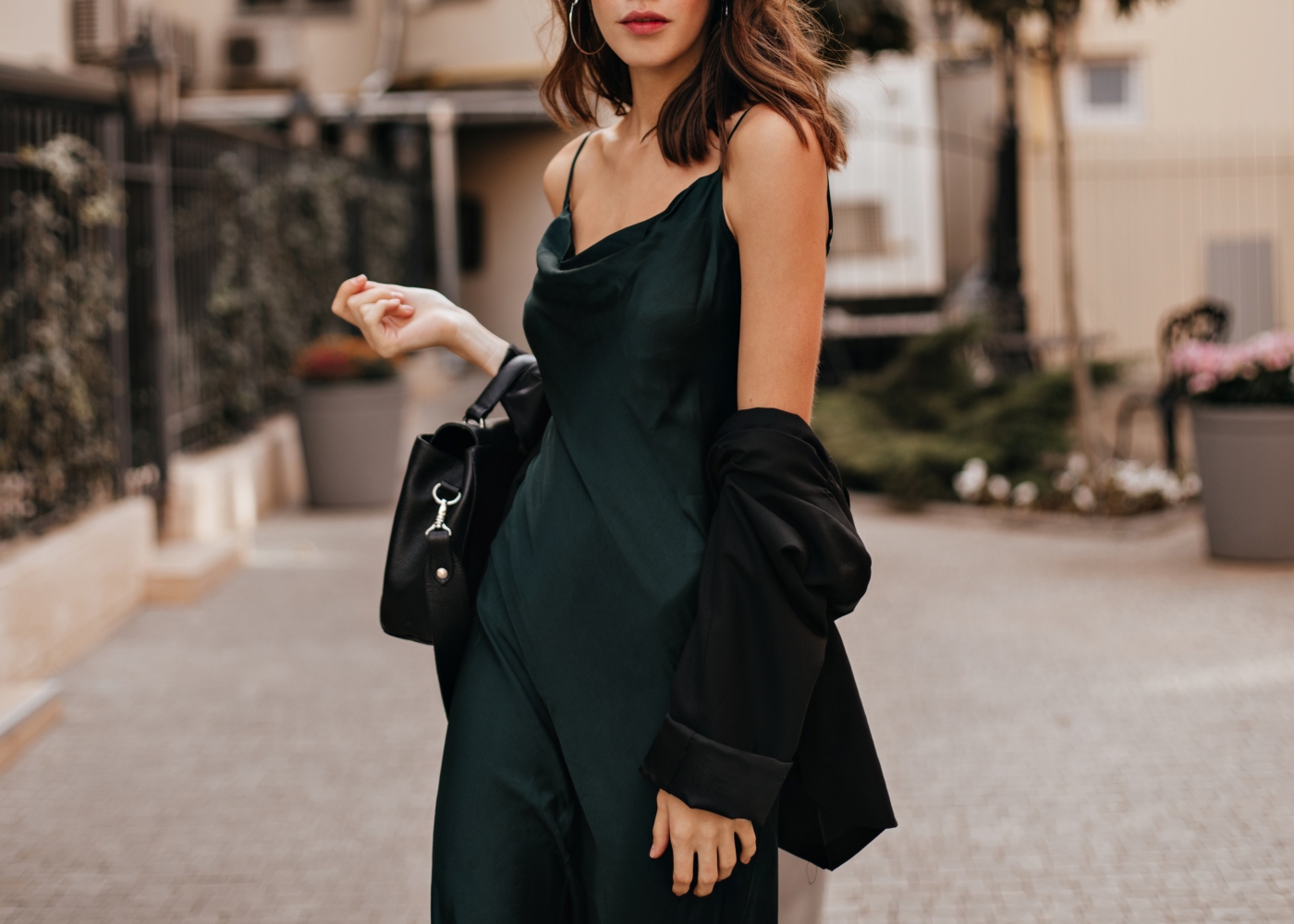 Estilo Romântico: Peças-Chave para um Jantar Delicado