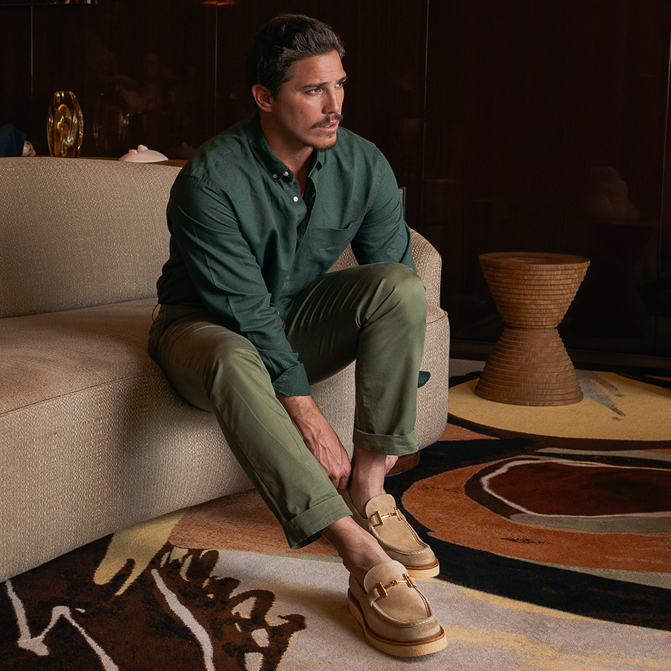 O Poder do Vestido Midi para um Jantar Elegante