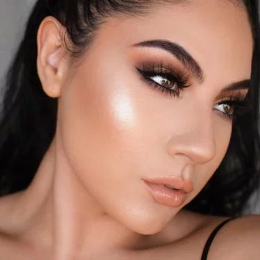 Olhos Marcantes para o Dia: Cores e Técnicas de Sombra