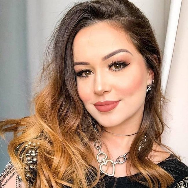 Lábios Naturais e Elegantes: Tendências para Maquiagem Diurna