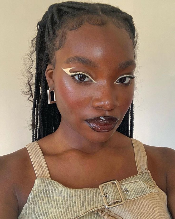 Técnicas de aplicação de glitter para garantir durabilidade na festa de Ano Novo