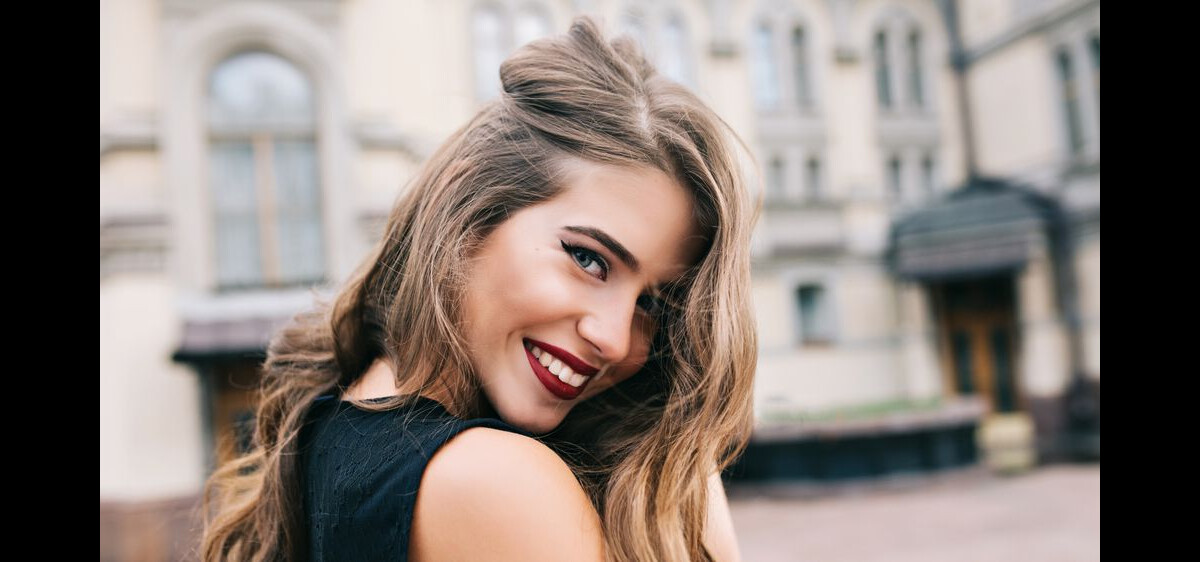 Guia completo da maquiagem 'Glow' para um look radiante