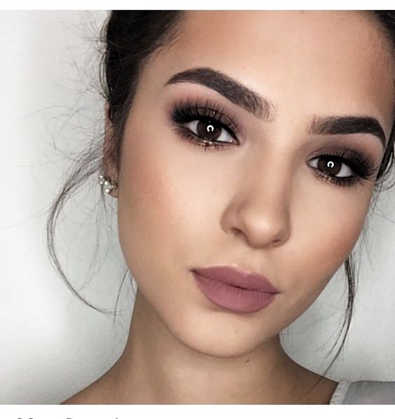 Técnicas de maquiagem para olhos marcantes no Dia dos Namorados