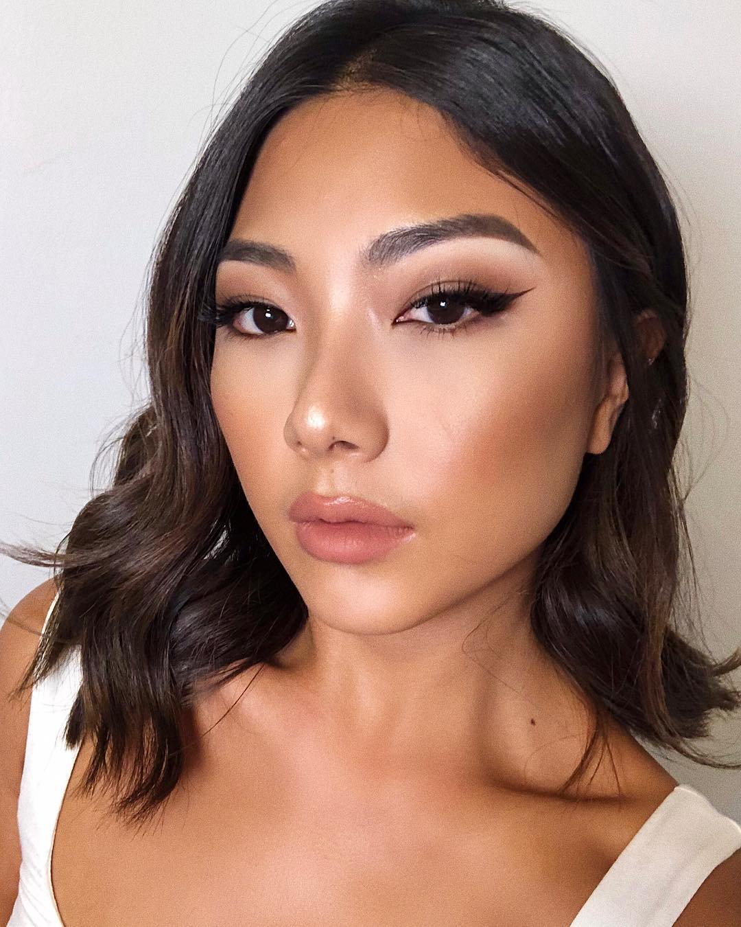 ideias de maquiagem para olhos pequenos