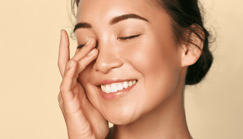 Maquiagem 'Cut Crease' Adaptada para Pálpebras Pequenas