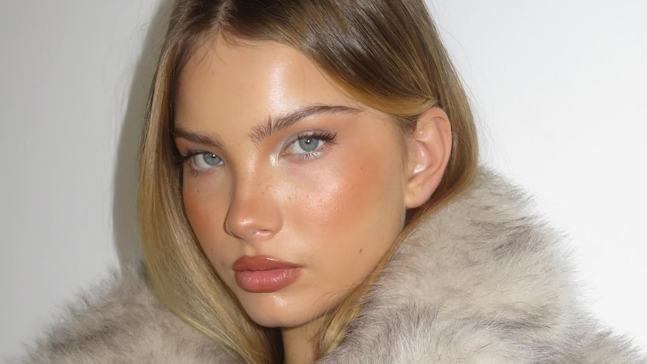 Maquiagem 'Cut Crease' Adaptada para Pálpebras Pequenas