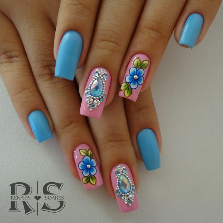 Tendências de Unhas Minimalistas com Flores para 2025