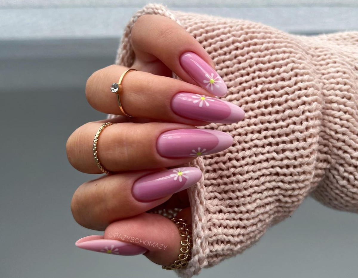 ideias de unhas decoradas com flores