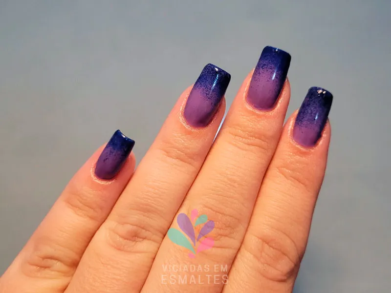 Tendências de unhas metalizadas e cromadas