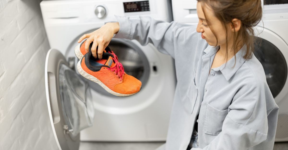 importância de lavar os sapatos ao chegar em casa