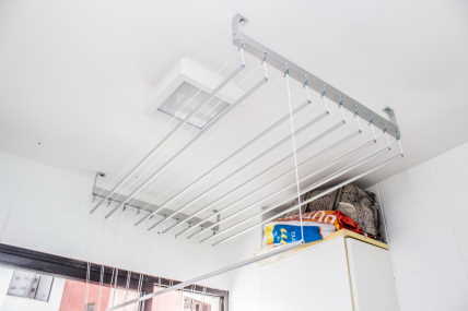 instalar varal teto apartamento