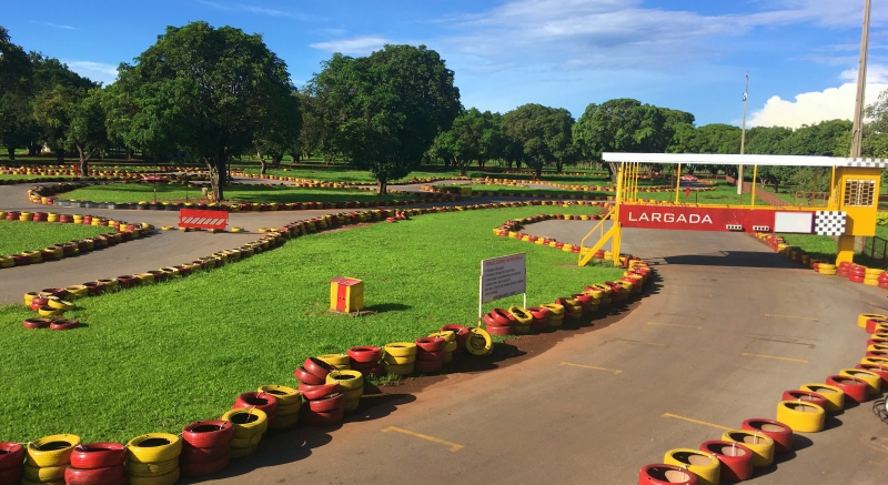 Segurança em pistas de kart para crianças