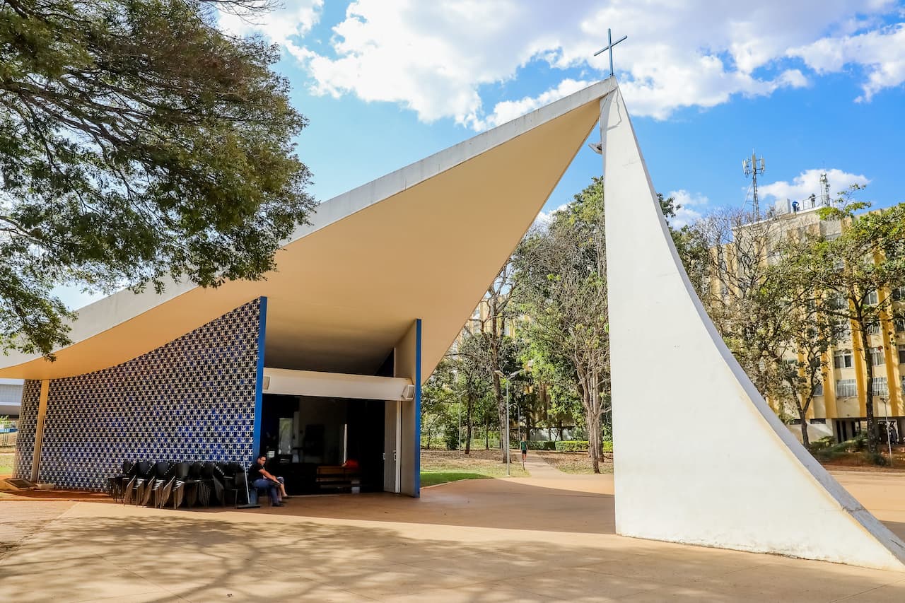Guia Completo das Escolas Internacionais na L2 Sul