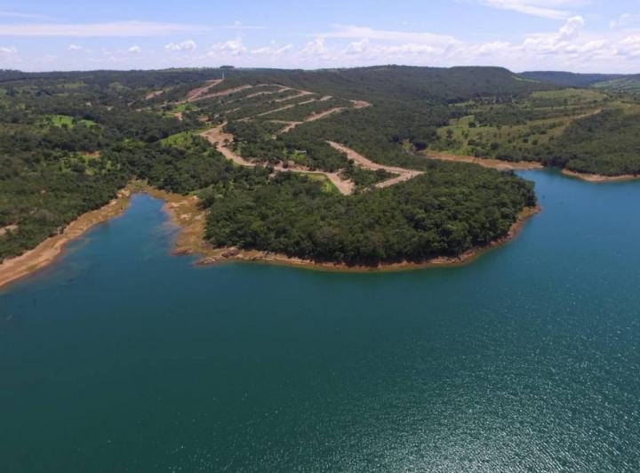 Melhores restaurantes flutuantes no Lago Corumbá IV