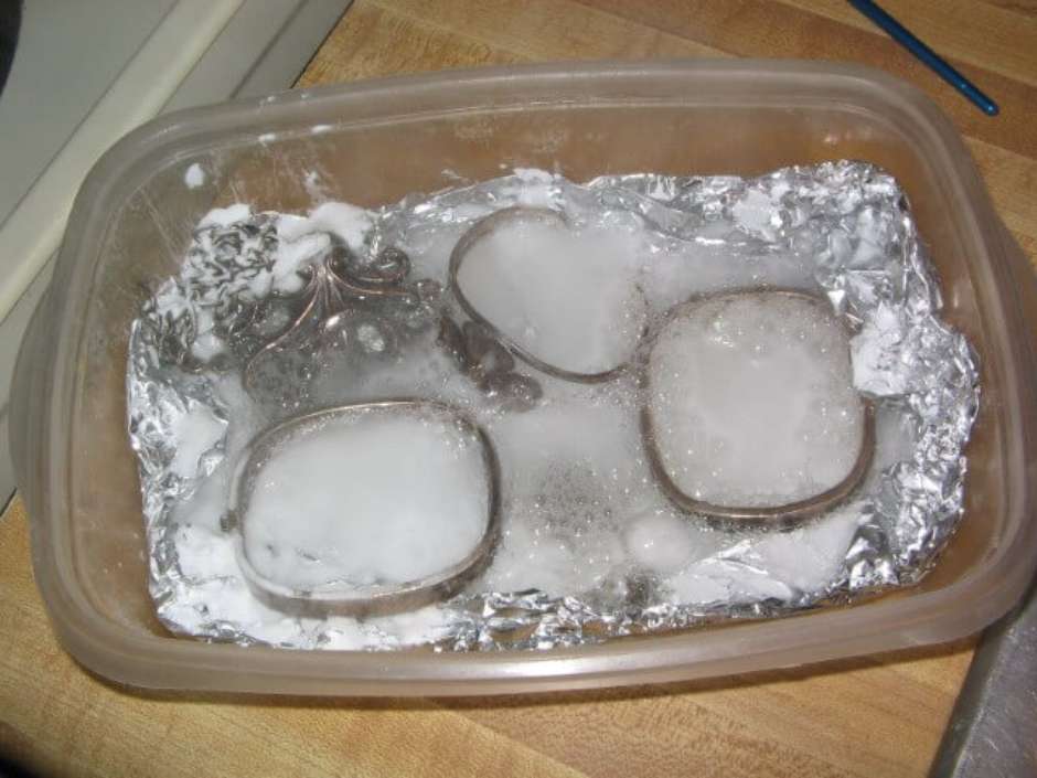 O Que Fazer Quando a Prata Escurece: Causas e Soluções