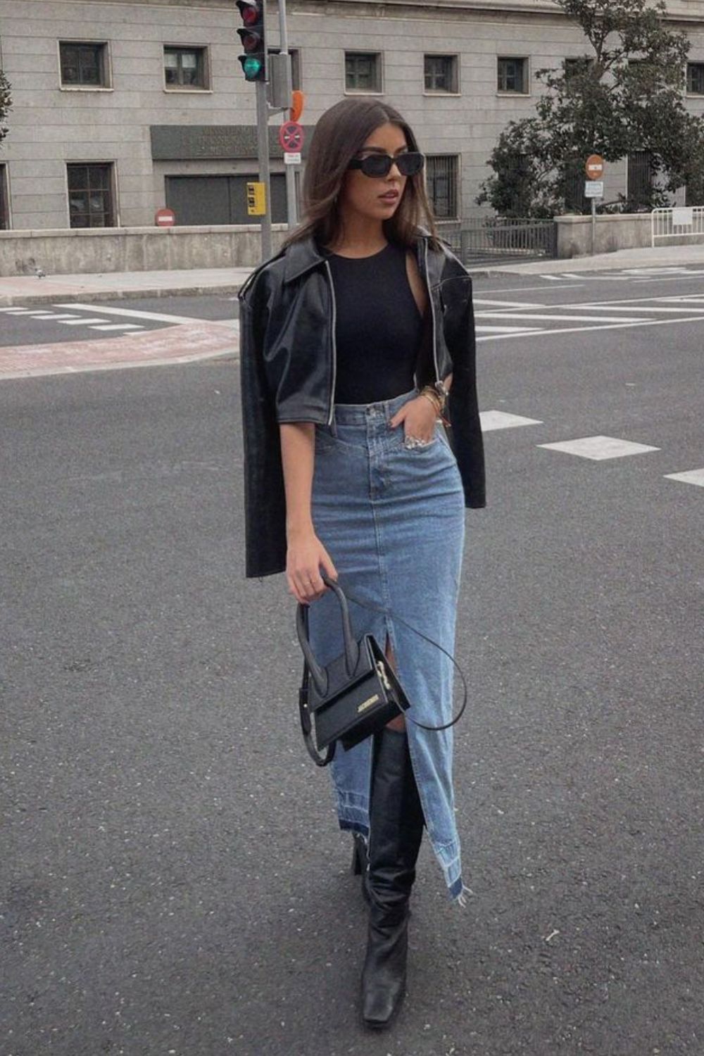 looks de outono com saia jeans longa