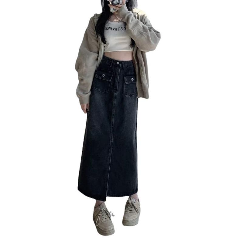 looks de outono com saia jeans longa