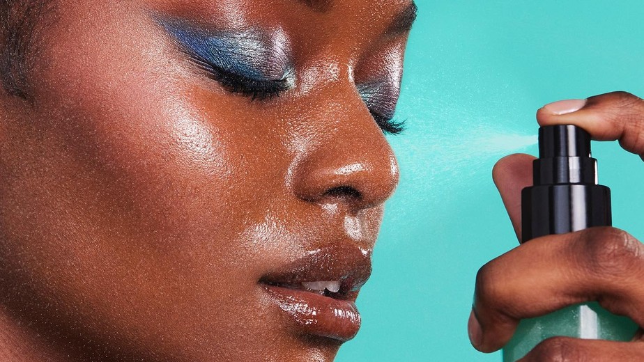 Maquiagem à prova d'água: dicas e produtos para o verão