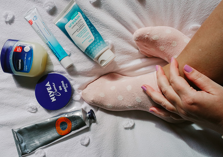 melhores hidratantes para pés rachados