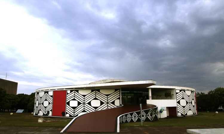 Descobrindo a Riqueza do Acervo do MPI: Arte Indígena em Brasília