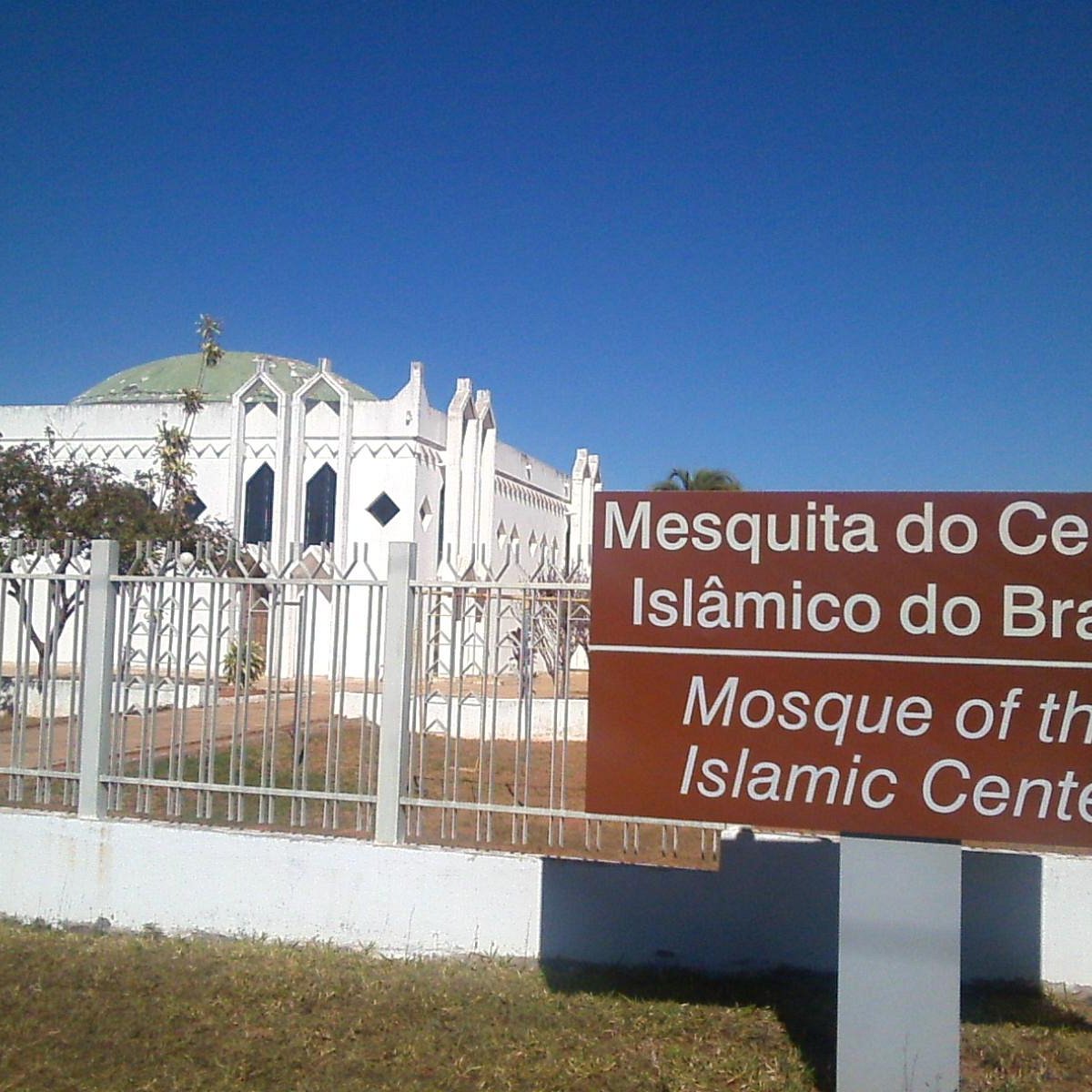 A história por trás da arquitetura da Mesquita de Brasília