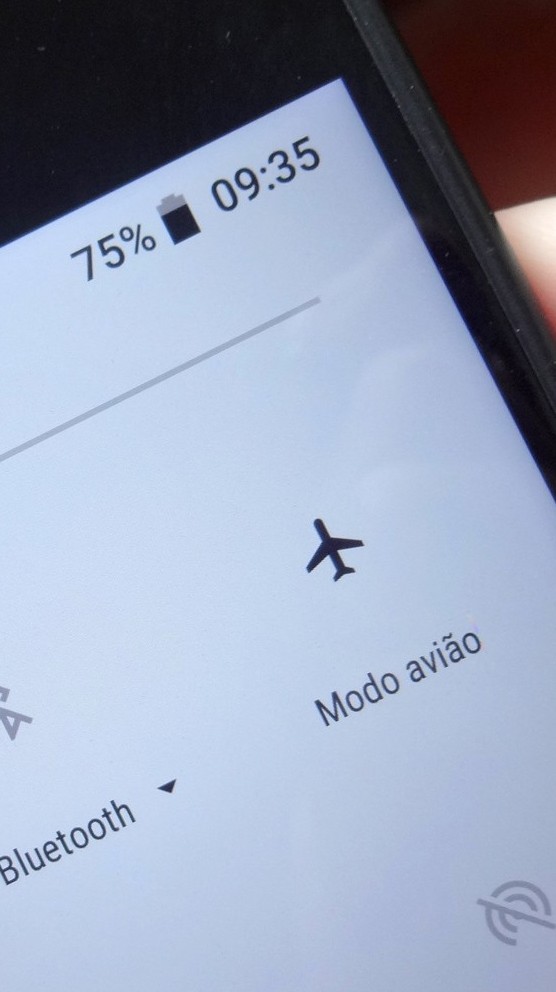 Como o calor afeta o carregamento do celular?