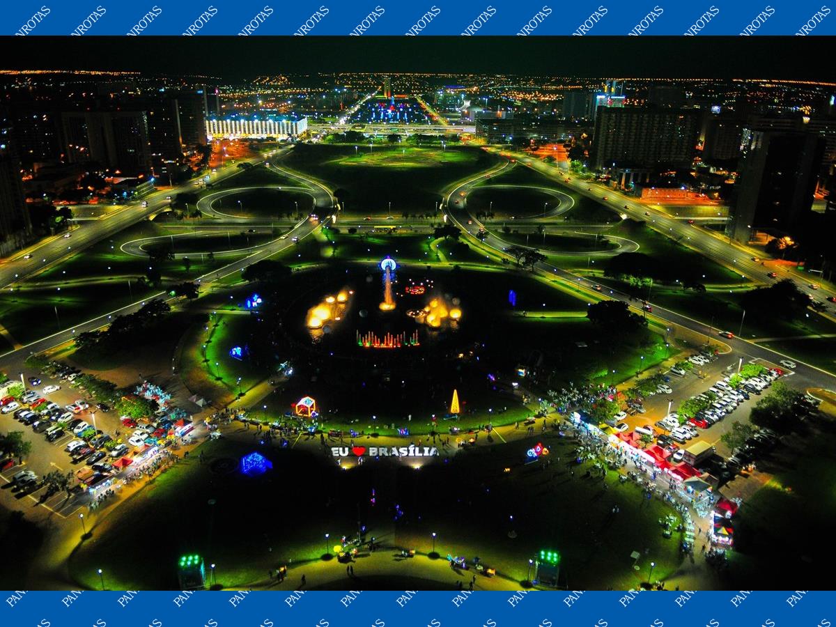 Roteiro de Natal em Brasília: Esplanada dos Ministérios e Eixo Monumental