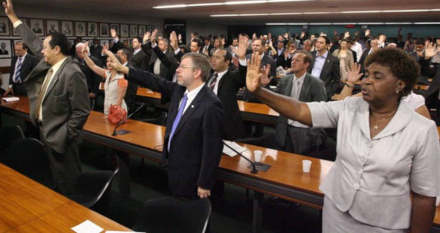 A Ascensão da Bancada Cristã: Uma Nova Força no Congresso?