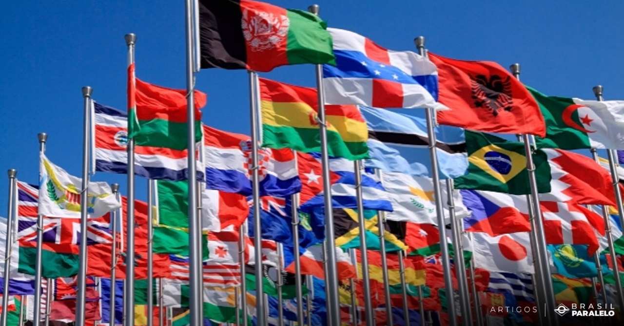 5 ideias de títulos:
1. Soberania Nacional: O Pilar da Autonomia Estatal
2. Os Poderes Essenciais de um Estado Soberano
3. Soberania Interna vs. Externa: Entendendo as Duas Faces
4. Limites e Desafios da Soberania na Era Globalizada
5. A Soberania Brasileira sob a Ótica da Constituição de 1988