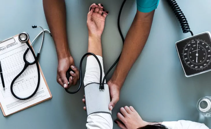 Exames de Check-up Essenciais por Faixa Etária: Um Guia Prático