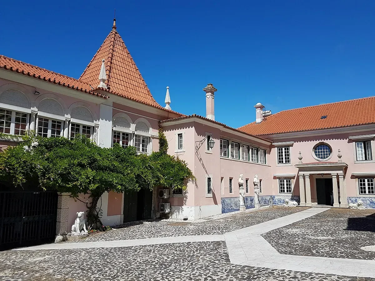 o que é o consulado e embaixada diferenças