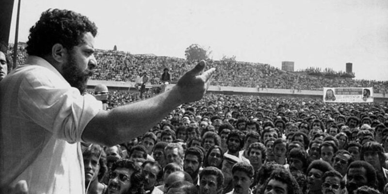 Pilares e Diferenças.
2. Progressismo: Um Guia Completo sobre Pautas Sociais e Econômicas.
3. A Evolução do Progressismo: Do Iluminismo aos Dias Atuais.
4. Progressismo vs. Esquerda: Desmistificando Conceitos Políticos.
5. O Papel do Estado na Visão Progressista: Intervenção e Serviços Públicos.