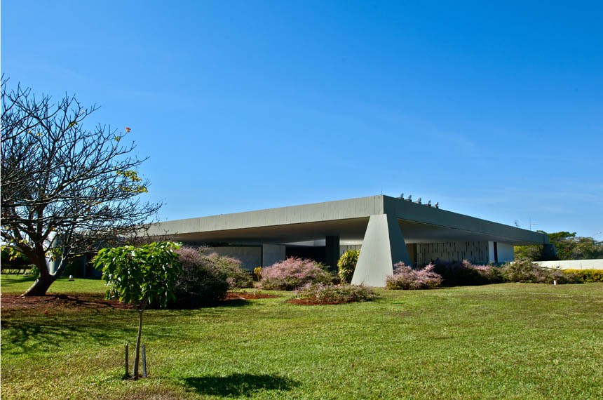 Qual a diferença entre substituição e sucessão do presidente?